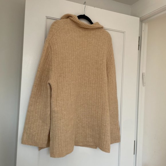 Nanushka Oversized Ribbed Knit Pullover Sweater Beige Stand Up Collar Sz Small - Picture 10 of 12